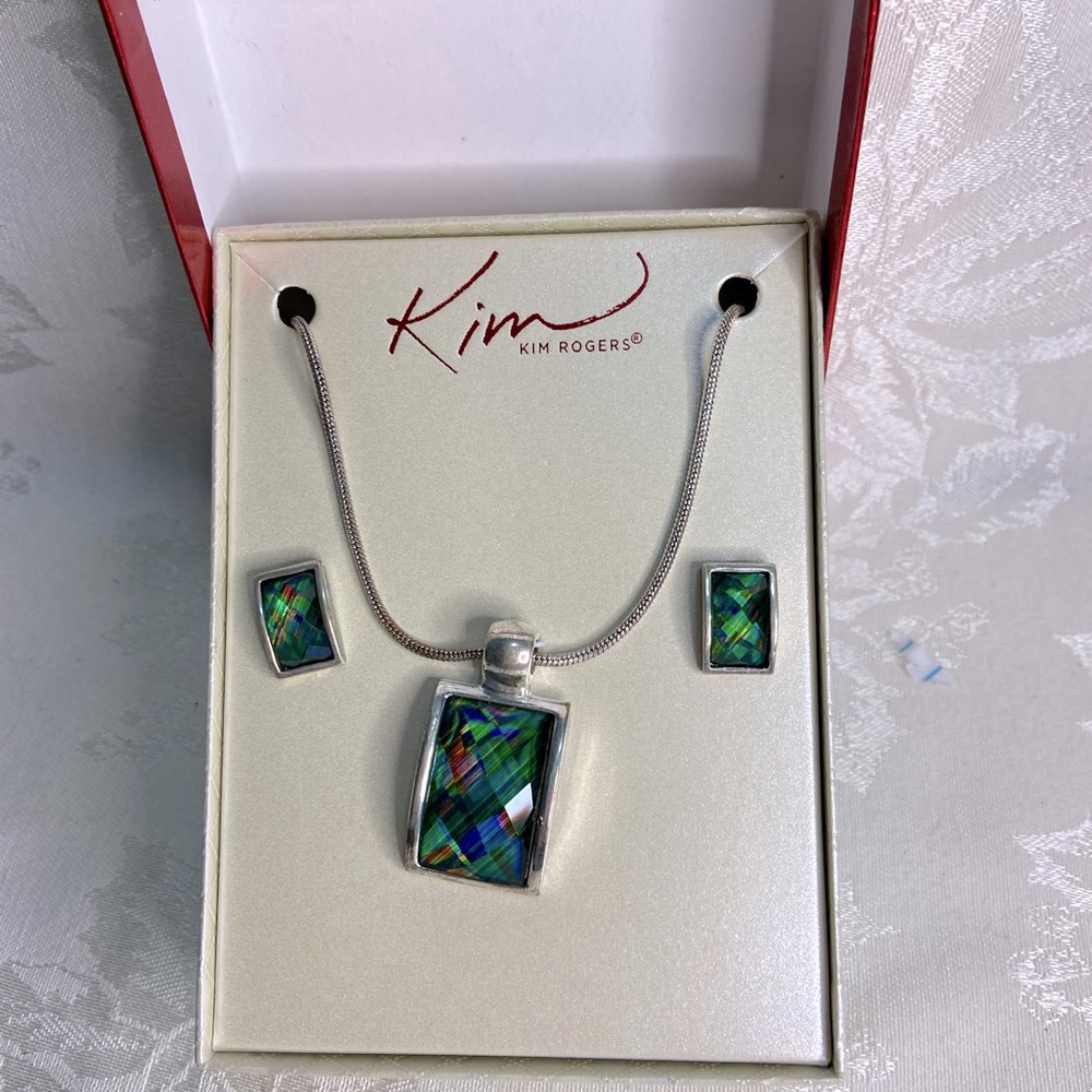 NIB Kim Rogers Necklace & Earrings Set